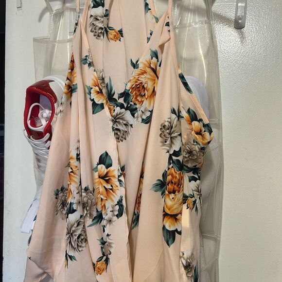 NWOT Shein Curve Floral Halter Top - Picture 3 of 15